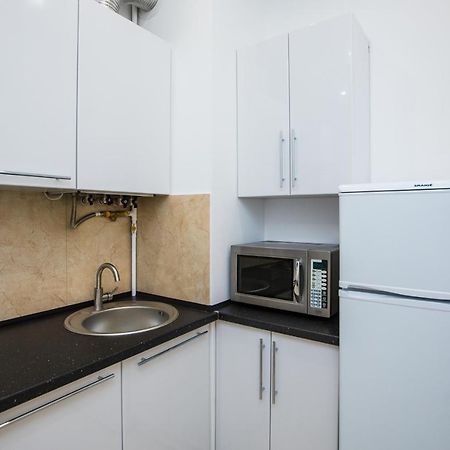 Avangard Kulisha 6B Apart ลวีฟ ภายนอก รูปภาพ